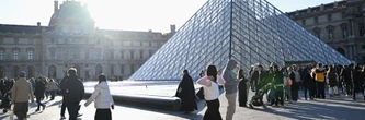 Attentat islamiste déjoué au Louvre : qui est le jeune suspect arrêté, en lien avec Daesh ?
