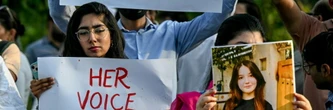 "Dernière influenceuse de ma famille?": le meurtre d'une TikTokeuse inquiète les Pakistanaises