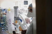 DIRECT. Coronavirus en France : une circulation en baisse, mais des chiffres toujours très hauts