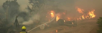 Incendies hors de contrôle en France et en Espagne: plus de 175.000 évacuations