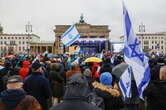 Des milliers de personnes manifestent contre l'antisémitisme à Berlin