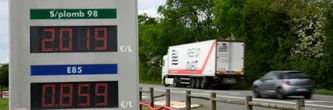 L'organisation des vacances d'été chamboulée par les prix à la pompe