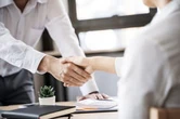 Un salaire de 2000 euros d'entrée sans aucun diplôme requis : cette entreprise recrute des milliers de CDI de plus en France