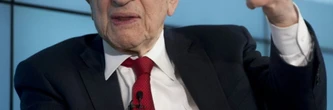 Alan Greenspan, le Maestro incontesté, ébranlé par la crise des subprimes