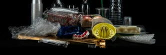 Bouteilles, fruits et légumes emballés... le plastique toujours "omniprésent" en grandes surfaces