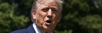 Droits de douane: Trump maintient la pression, même si le couperet du 9 juillet s'éloigne