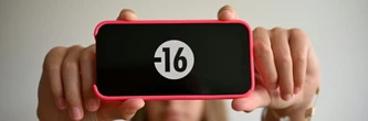 Le Parlement proche d'interdire les réseaux sociaux aux moins de 15 ans, première en Europe