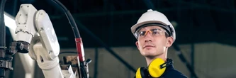 Cette grande entreprise américaine a licencié ses 7800 employés pour les remplacer par de l'IA, avant de le regretter