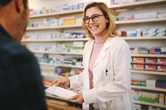 Je vends des médicaments depuis 20 ans sans diplôme : voici pourquoi je ne peux pas être licenciée