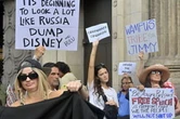 Suspension de Jimmy Kimmel : "le fascisme est là", les stars dénoncent l'éviction de l'animateur