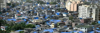 A Bombay, le plus grand bidonville d'Asie est à vendre