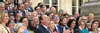 Photos de famille et Hollande sous la pluie: la gauche fête sa rentrée à l'Assemblée