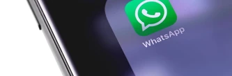 Cette option activée par défaut sur WhatsApp est une porte ouverte aux hackers, voici comment la désactiver rapidement