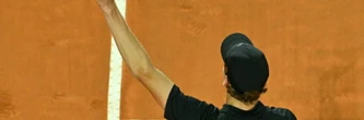Roland-Garros: pour Jannik Sinner, un début de tournoi aux accents français