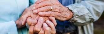 Les supercentenaires sont huit fois plus nombreux dans ces deux départements, une raison avancée