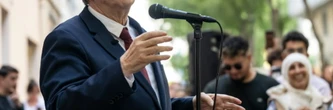 A Saint-Denis, Mélenchon lance sa campagne par un meeting en plein-air