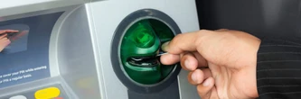Les experts sont unanimes : voici ce qu'il ne faut jamais faire à un distributeur automatique