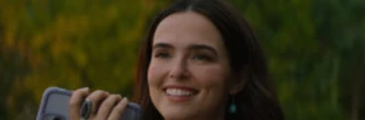Si tu m'écoutes : de quoi parle la romance Netflix avec Zoey Deutch ?