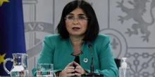 Más de 40 organizaciones denuncian que España niega la vacunación a personas vulnerables sin tarjeta sanitaria