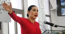 Sandra Cuevas presumía lujo, dinero y poder. No más. Se va hasta de redes sociales