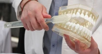 ¿Usas Colgate Total "Clean Mint"? ¡Ojo! Cofepris ordena retirar esta pasta de dientes