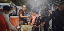 VIDEOS ¬ Iztapalapa da lección ciudadana: ayuda a los heridos; reparte agua, café…