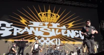 Agresión con gas pimienta en concierto de El Gran Silencio es indagada en Manzanillo