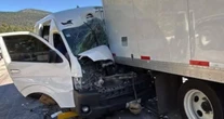 Combi se accidenta en la México-Puebla; hay seis personas lesionadas y un fallecido