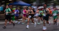 Martin Magengo Kiprotich, de Uganda, rompe récord y gana el Medio Maratón de la CdMx
