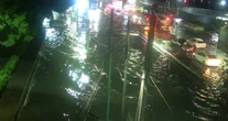 Las lluvias frenan operaciones en AICM; cierran Metro Hangares y Metrobús Terminal 2