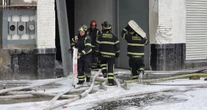 VIDEOS y FOTOS ¬ El fuego consume bodega en la colonia Morelos y puestos en el Centro
