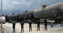 Unos sacan combustibles, otros lo venden en miles de millones. La Presidenta lo sabe