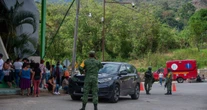 Guatemala autoriza permanencia de 161 mexicanos desplazados por el narco en Chiapas