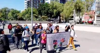 Jóvenes marchan contra el "tarifazo" de 1.50 al transporte público en la CdMx