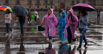 Fuertes lluvias provocan caos en la CdMx; Presa Becerra se desborda en Álvaro Obregón
