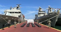 VIDEO ¬ La Semar asegura más de 900 kilos de cocaína que flotaba cerca de Acapulco