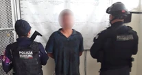 La Policía de Veracruz detiene a un sujeto que llevaba restos humanos en una bolsa