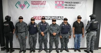 VIDEO ¬ Policías "tablean" a detenido en Chiapas; los arrestan por abuso de autoridad