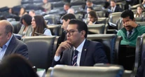 Néstor Camarillo se va del PRI y deja al partido sin lugar en la directiva del Senado
