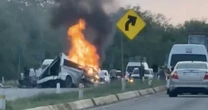 Un choque entre taxi colectivo y tráiler deja 15 muertos en carretera Mérida-Campeche