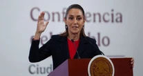 "Sí estuvo medio tremendo", dice Sheinbaum sobre presunto soborno a EPN por Pegasus