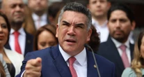 Noroña felicita a "Alito" por "demolición del PRI" tras pérdida de vicepresidencia
