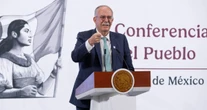 México pide a EU abrir planta para producir moscas estériles contra gusano barrenador