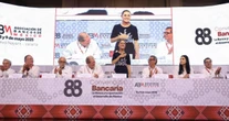 Sheinbaum exige a bancos más créditos para mexicanxs. Se debe crear bienestar, dice