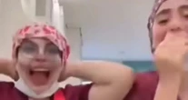 VIDEO ¬ Médicas del IMSS se burlan de lamentos de paciente; instituto ya investiga