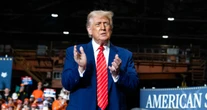 Trump cumple: aranceles entran en vigor; sólo México y China tienen prórroga: Ebrard