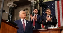 Republicanos retoman plan fiscal de Trump que grava 5% transferencias al extranjero