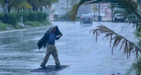"Flossie" alcanza potencia de la categoría 2; provocará lluvias fuertes en 6 estados
