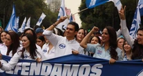 VERSUS ¬ ¿Cómo puede "relanzarse" el PAN con mismo contenido y dirigentes decadentes?