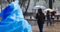La SGIRPC activa alertas por lluvias en CdMx; Metro implementa marcha de seguridad